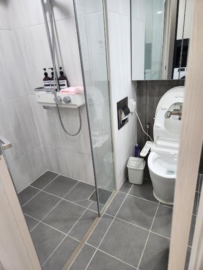Daegu Star B&B Dsr Hotel Lily Guestroom Екстериор снимка