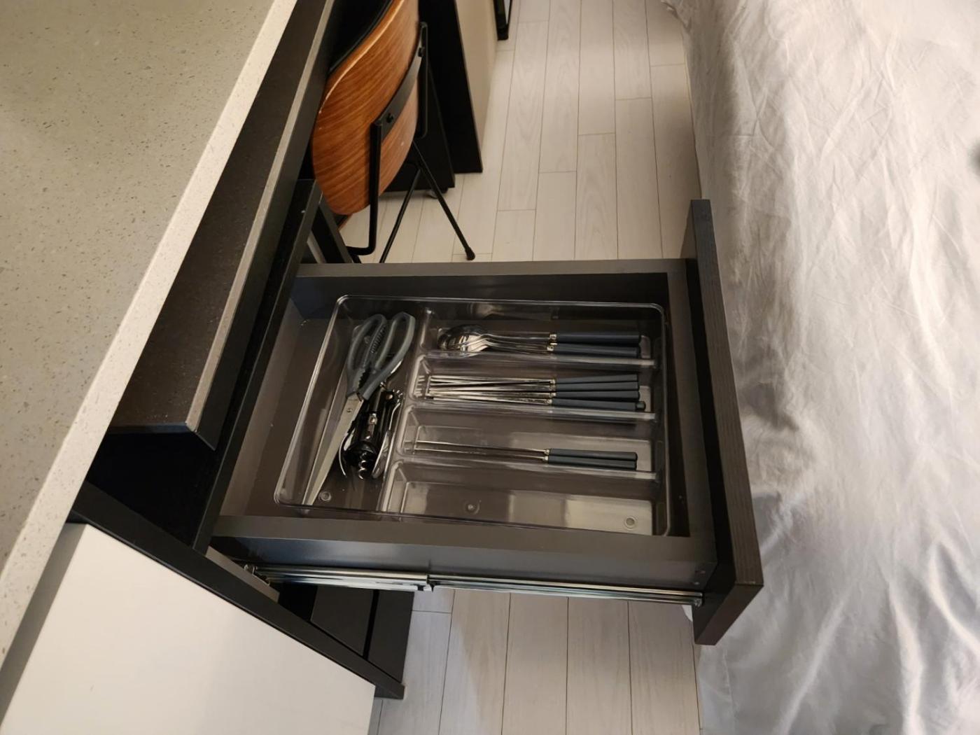 Daegu Star B&B Dsr Hotel Lily Guestroom Екстериор снимка