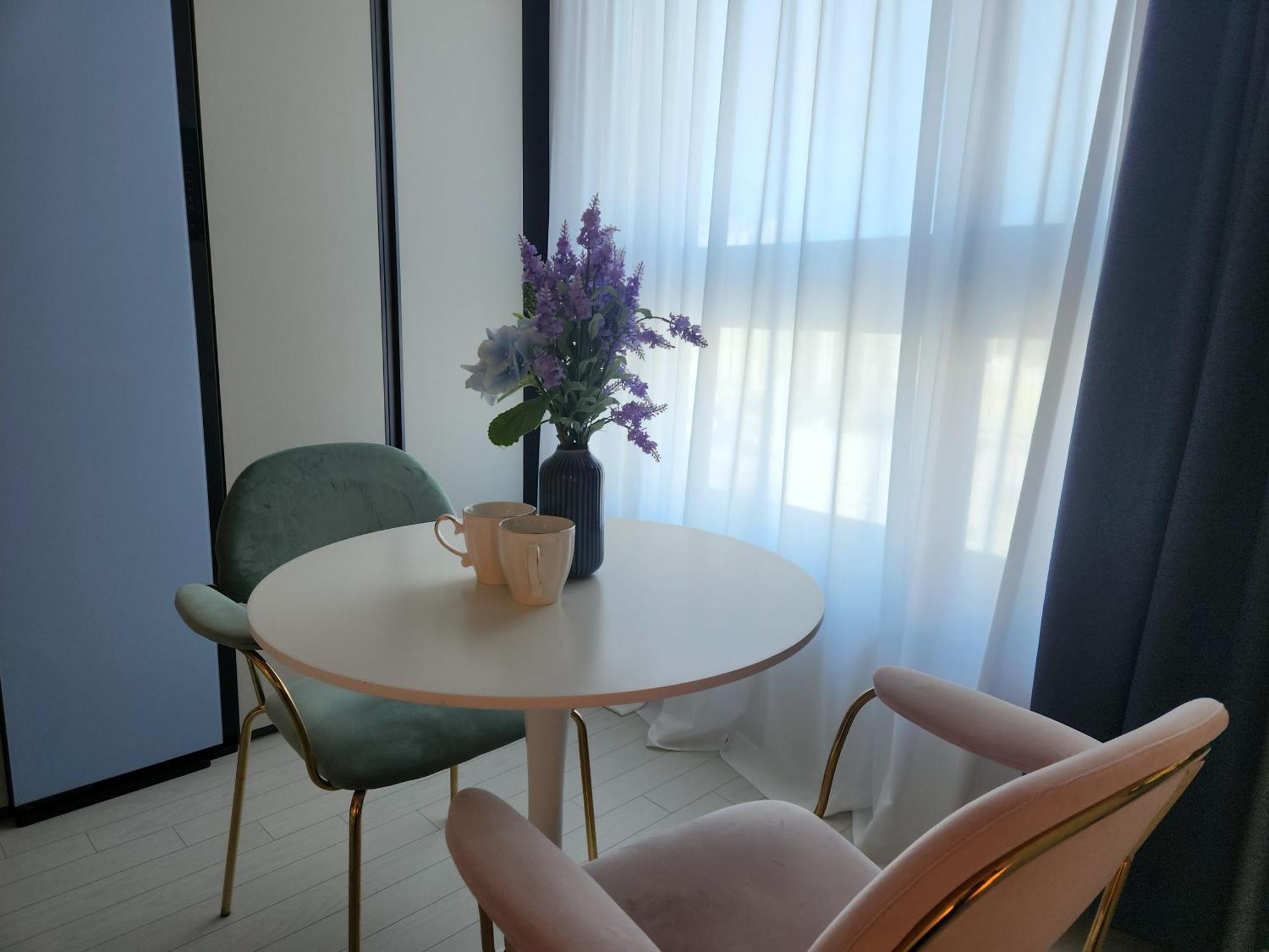 Daegu Star B&B Dsr Hotel Lily Guestroom Стая снимка